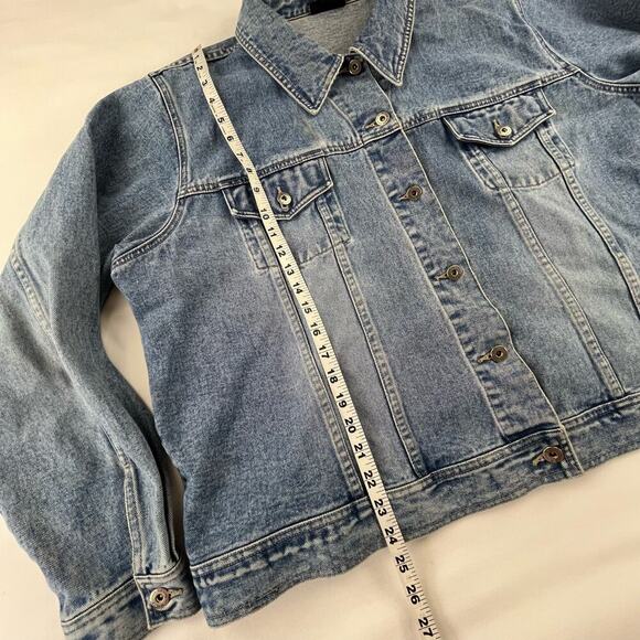 MEGAN | Vintage Plus Size 26/28 Venezia Light Wash Denim Long Sleeve Jacket - Picture 6 of 8